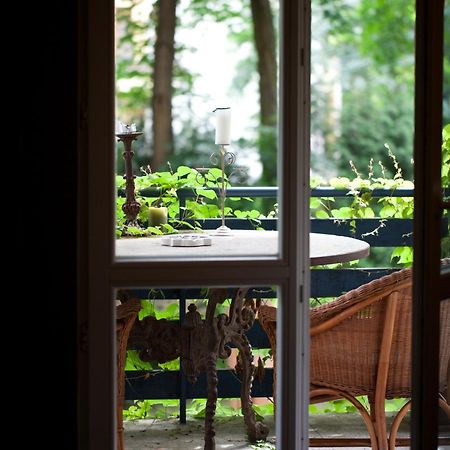 Villa Le Matin Констанцин-Езёрна Экстерьер фото