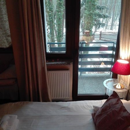 Villa Le Matin Констанцин-Езёрна Экстерьер фото